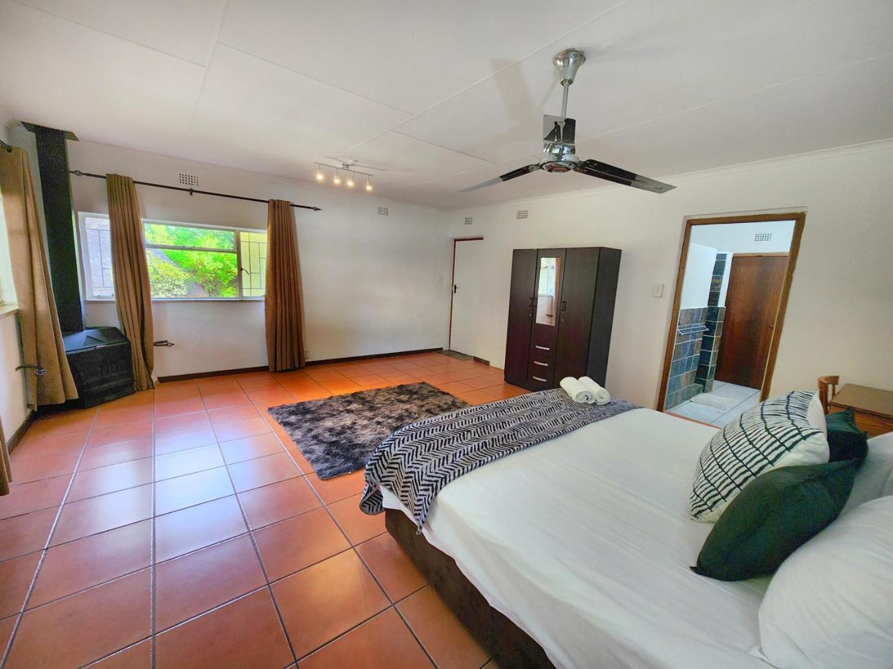 Pine Valley Chalet Lanseria